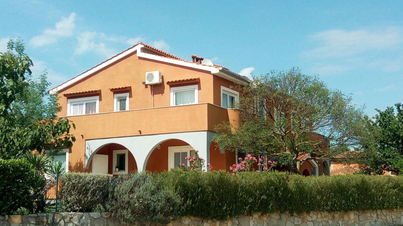 Apartman Perci Vrh Tar-Vabriga Kültér fotó