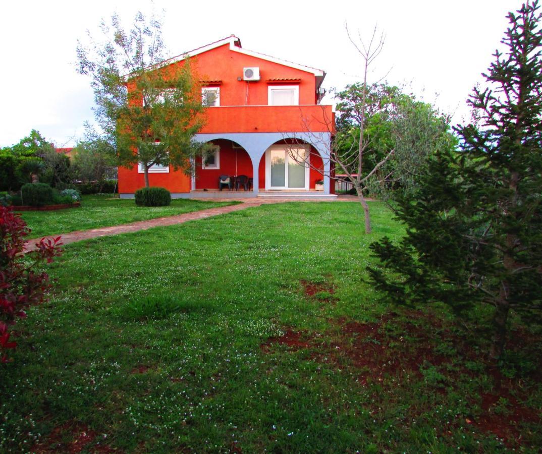 Apartman Perci Vrh Tar-Vabriga Kültér fotó